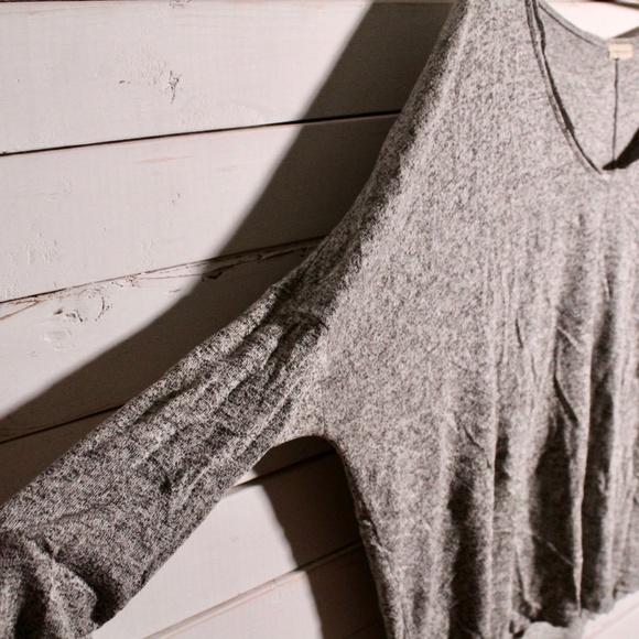 UO Silence and Noise Oversized Grey Sweater-Shirt - Picture 3 of 12